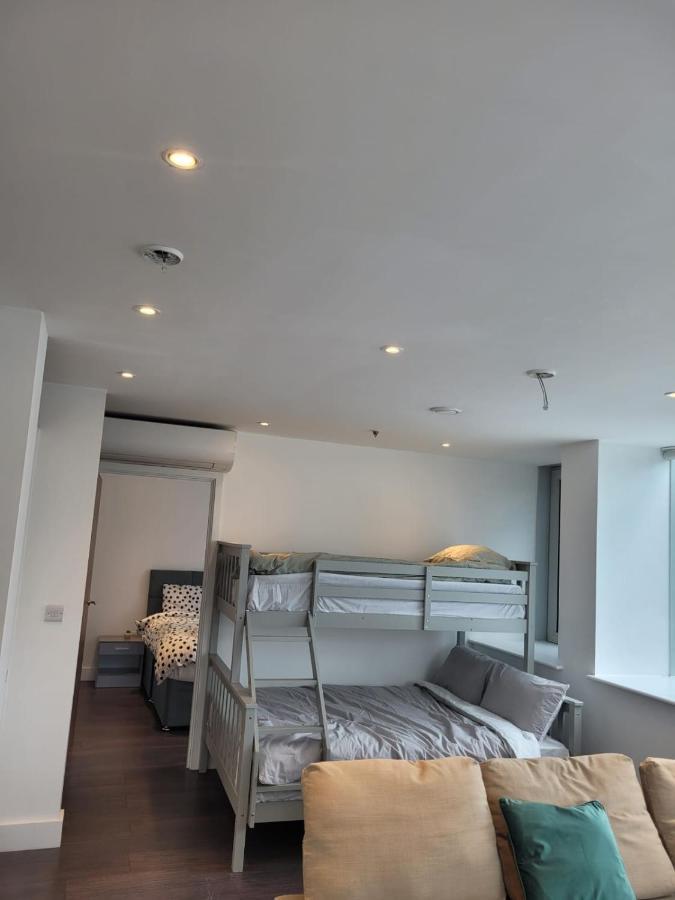 דירות 2Br Chic London Sleep 9 Bp7 מראה חיצוני תמונה